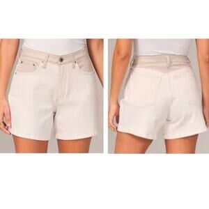 NEW Abercrombie The Dad Short High Rise Cream Faux Leather Waist - Size 30/10